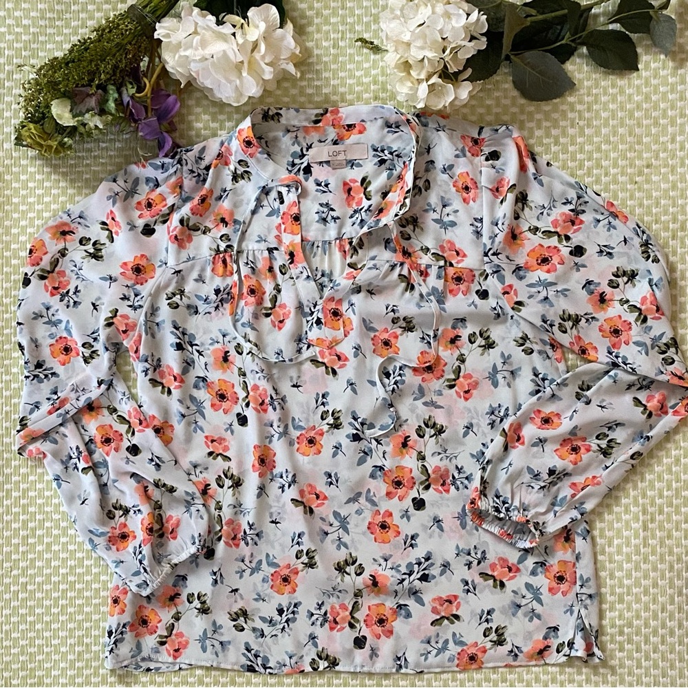 🌺LOFT Woman’s Floral Print Blouse🌺